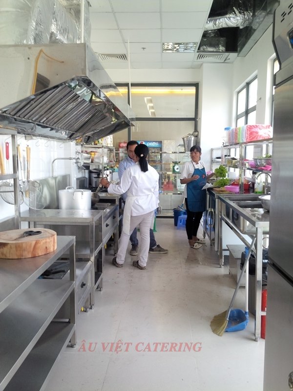 bếp công nghiệp bệnh viện Vinmec